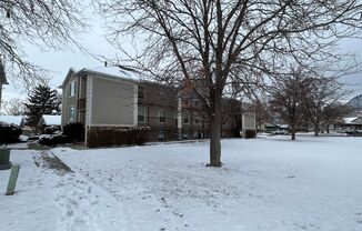 2 beds, 1 bath, $1,400, Unit # 24