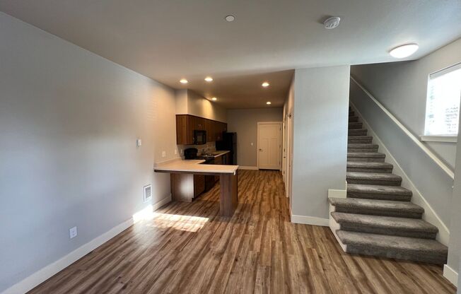 2 beds, 2.5 baths, 1,258 sqft, $1,950, Unit 11