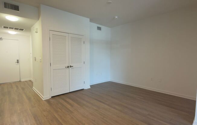 Studio, 1 bath, 609 sqft, $2,145, Unit 249