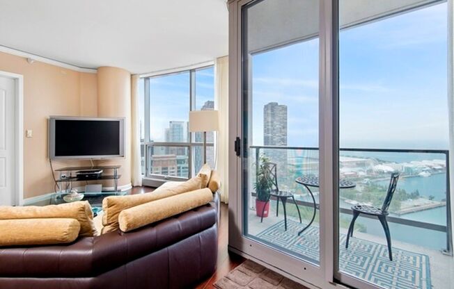 Stunning 3b3b Condo Unit in Highly Desired Lake Shore East