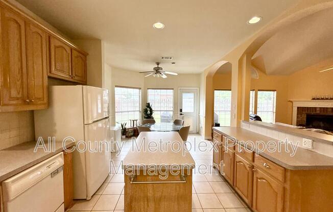 1009 YARNELL PL