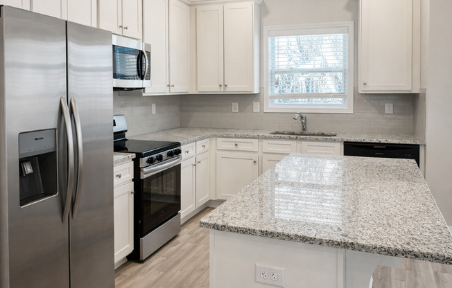 3 beds, 2.5 baths, 1,407 sqft, $2,200, Unit 8216