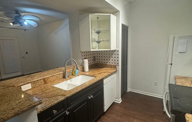 1 bed, 1 bath, $1,400, Unit # 315