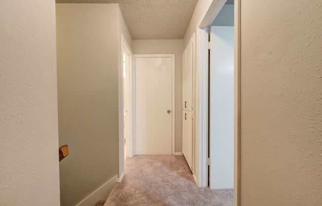 2 beds, 2.5 baths, $950, Unit UNIT 132