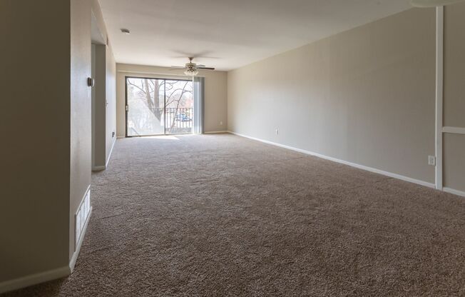 1 bed, 1 bath, 784 sqft, $1,150, Unit 7600405
