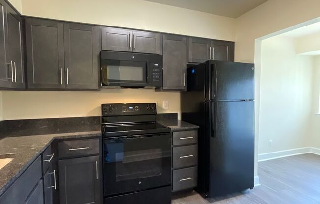2 beds, 2 baths, 1,000 sqft, $1,950, Unit 14229 #103