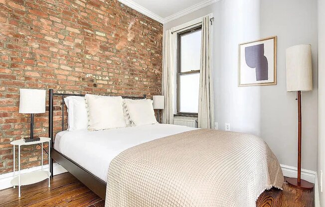 529 E 6 ST