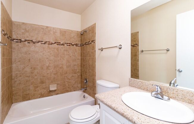 2 beds, 1 bath, 760 sqft, $1,765, Unit 244