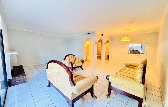 2 beds, 3 baths, 1,614 sqft, $4,000