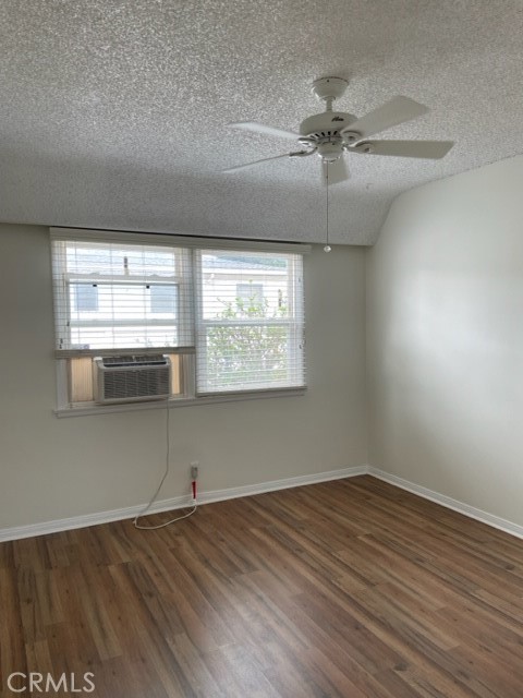 1 bed, 1 bath, 550 sqft, $2,450, Unit 1/2