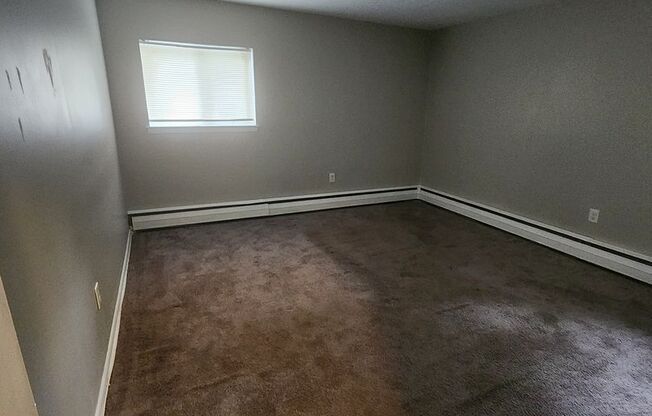 1 bed, 1 bath, $1,050, Unit D02