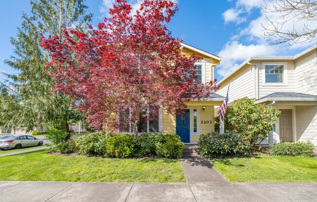 Charming Corner Lot Home Near Downtown Newberg - Don't Miss Out!