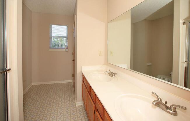 3 beds, 2.5 baths, 1,550 sqft, $2,095