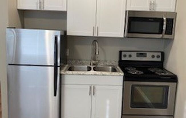 1 bed, 1 bath, 453 sqft, $1,395, Unit 403