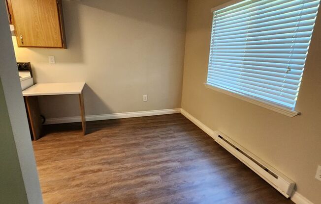 2 beds, 1 bath, 914 sqft, $1,345, Unit G-80