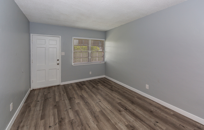 Move In Special $750 Off First Month's Rent - Beautiful 1 bedroom 1 bath apartment centrally located in Long Beach!