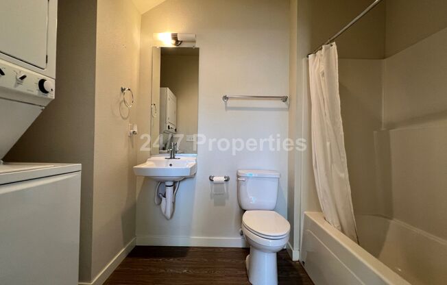 1 bed, 1 bath, $1,295, Unit 01