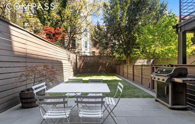 125 W 132 ST