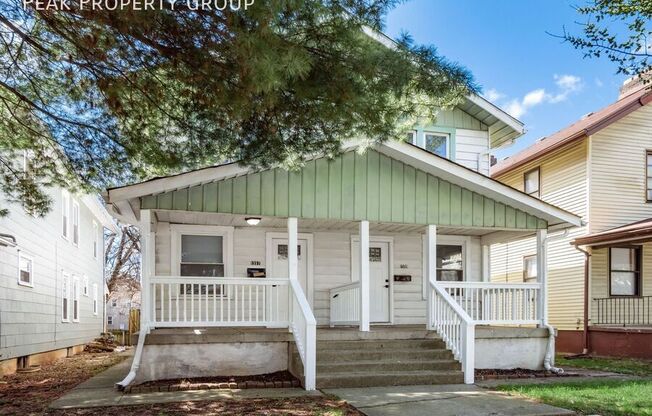 1359 N 6 ST