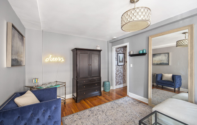 1 bed, 1 bath, $4,250, Unit 1014