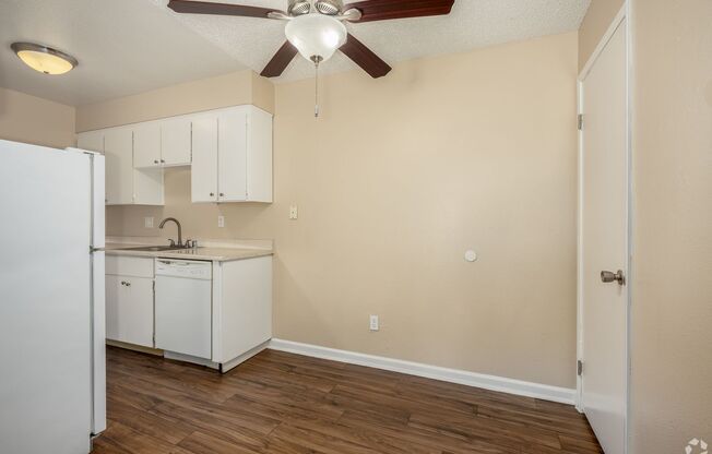 1 bed, 1 bath, 675 sqft, $1,375, Unit 40-12