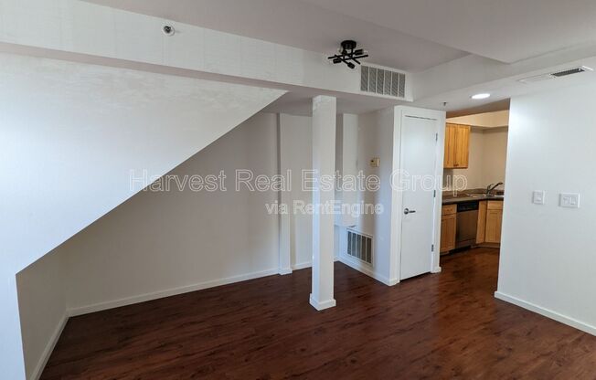 426 27th St Apt 201B