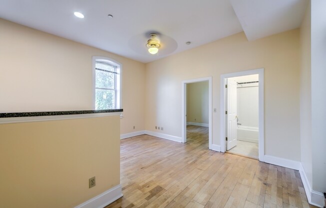 1 bed, 1 bath, 665 sqft, $1,050, Unit E