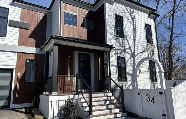 34 LINCOLN ST