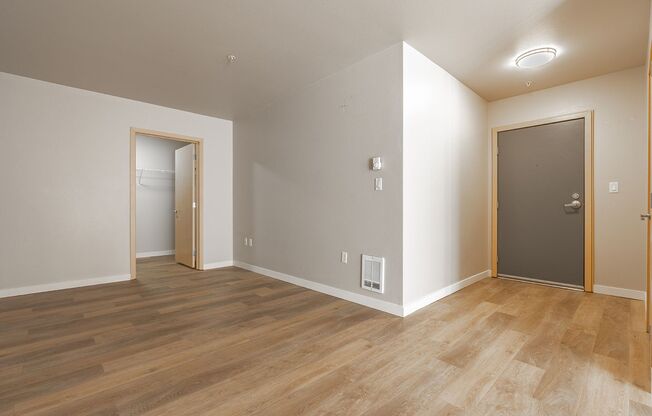 Studio, 1 bath, 543 sqft, $1,209, Unit B108