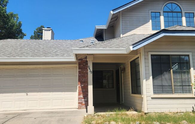 Wonderful 3 Bedroom Home in Elk Grove