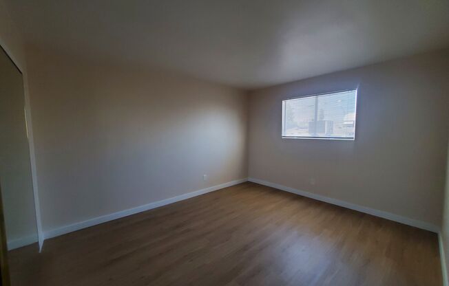 2 beds, 1 bath, 850 sqft, $1,395, Unit 214