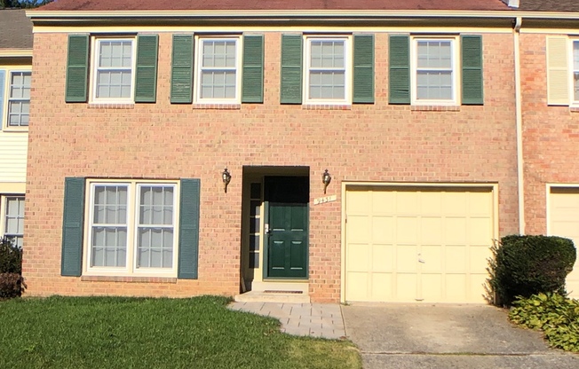 Large 4 BR 2.5 BA townhouse. Garage!