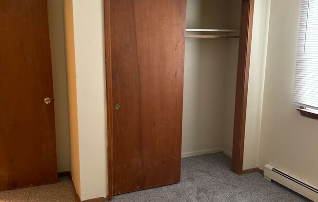 2 beds, 1 bath, 564 sqft, $825, Unit 0005