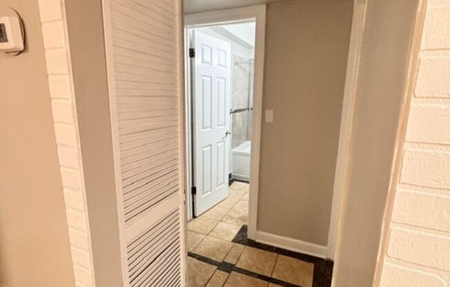 6015-23 N. Fairfield