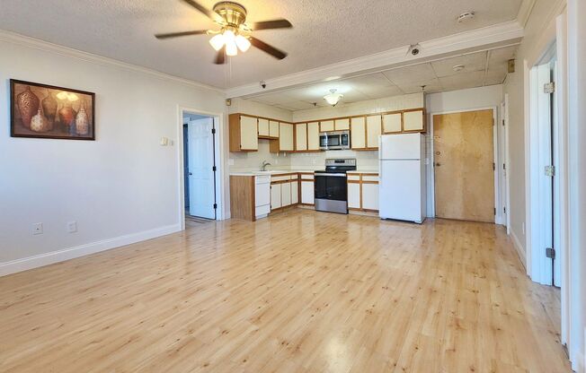 2 beds, 1.5 baths, $2,500, Unit UNIT 209