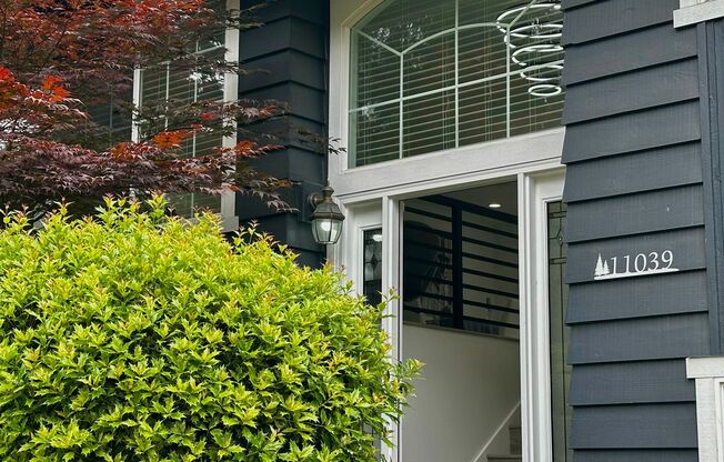 Fully Remodeled, Partially Furnished 4BR/3BA Home in Kirkland
