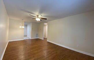 2 beds, 1 bath, $975, Unit Unit 8