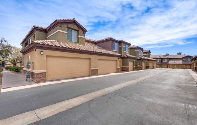 2 beds, 2 baths, $1,650, Unit UNIT 1051