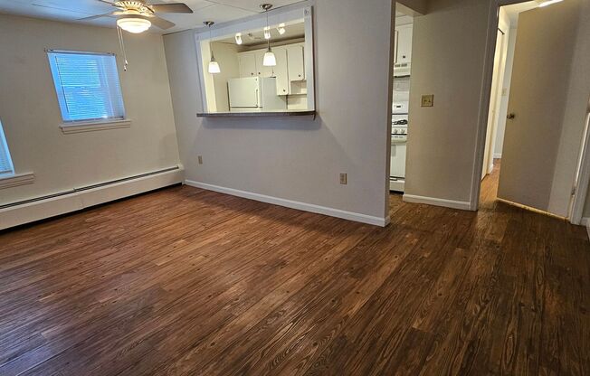 2 beds, 1 bath, 760 sqft, $2,400, Unit 73 S #5