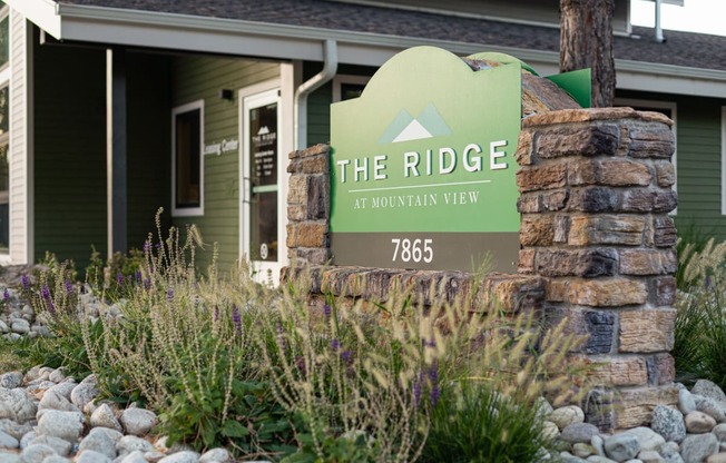 Ridge at Mountain View Sign