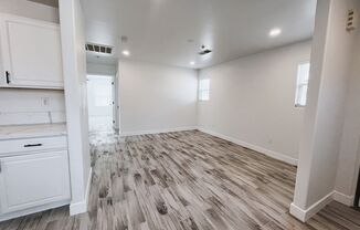 1 bed, 1 bath, 658 sqft, $1,300, Unit Unit 11