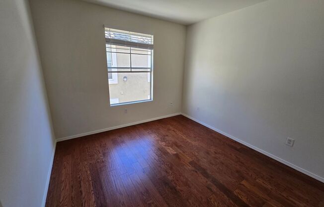 2 beds, 2 baths, $2,700, Unit # 8