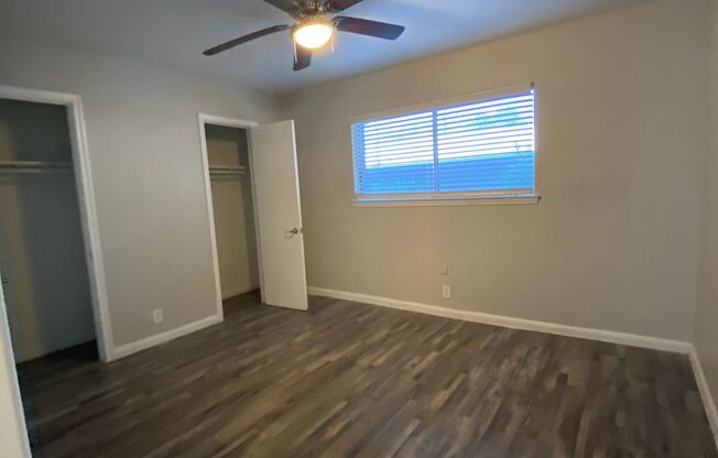1809 on Cox Apartments
