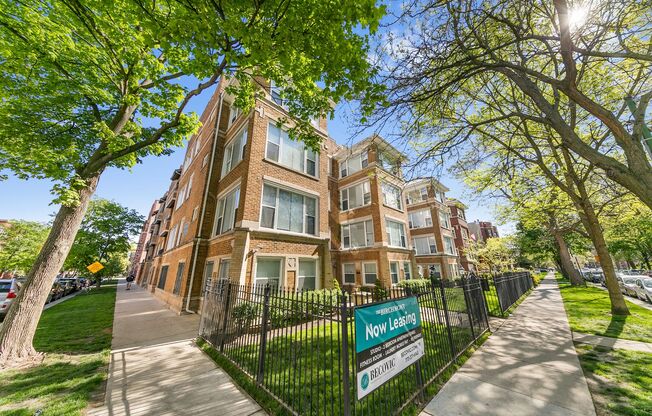 2 beds, 1 bath, 696 sqft, $1,995, Unit 1456-G8