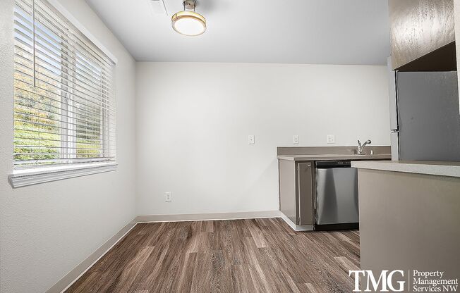 2 beds, 1 bath, 900 sqft, $1,650, Unit 118