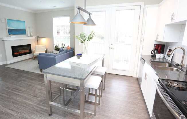 Eat In Kitchen at Century Baxter Avenue, Kentucky