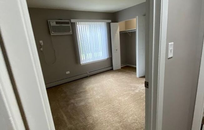2 beds, 1 bath, 984 sqft, $1,695, Unit 155 118