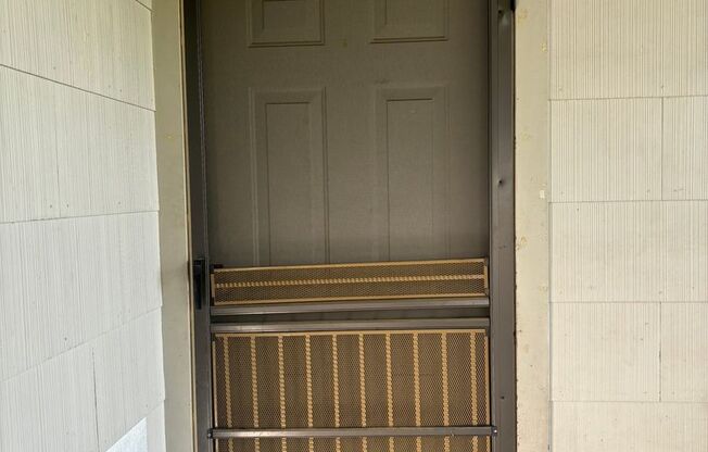 NICE QUAINT APARTMENT IN COLFAX!!