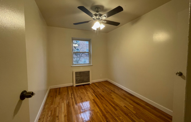 744 E 82 ST