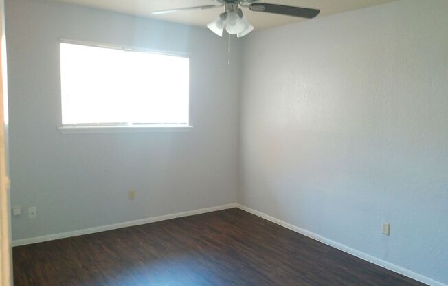 2 beds, 1 bath, $1,175